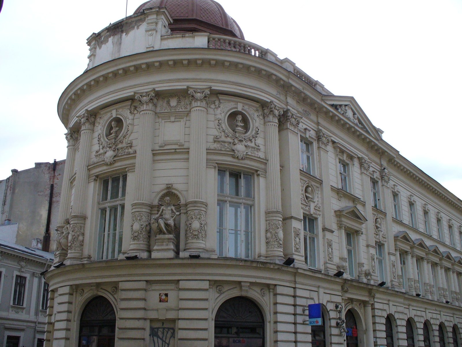 Cladirea BCR.